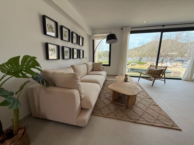 3 slaapkamer Halfvrijstaande villa te koop in Platja d'Alcúdia, Alcúdia met zwembad garage - € 690.000 (Ref: 9588126)