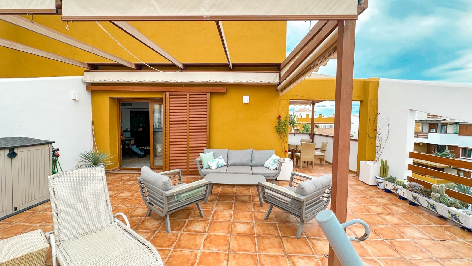 Ático de 2 habitaciones en Orihuela Costa en venta con piscina garaje - 375.000 € (Ref: 9588276)