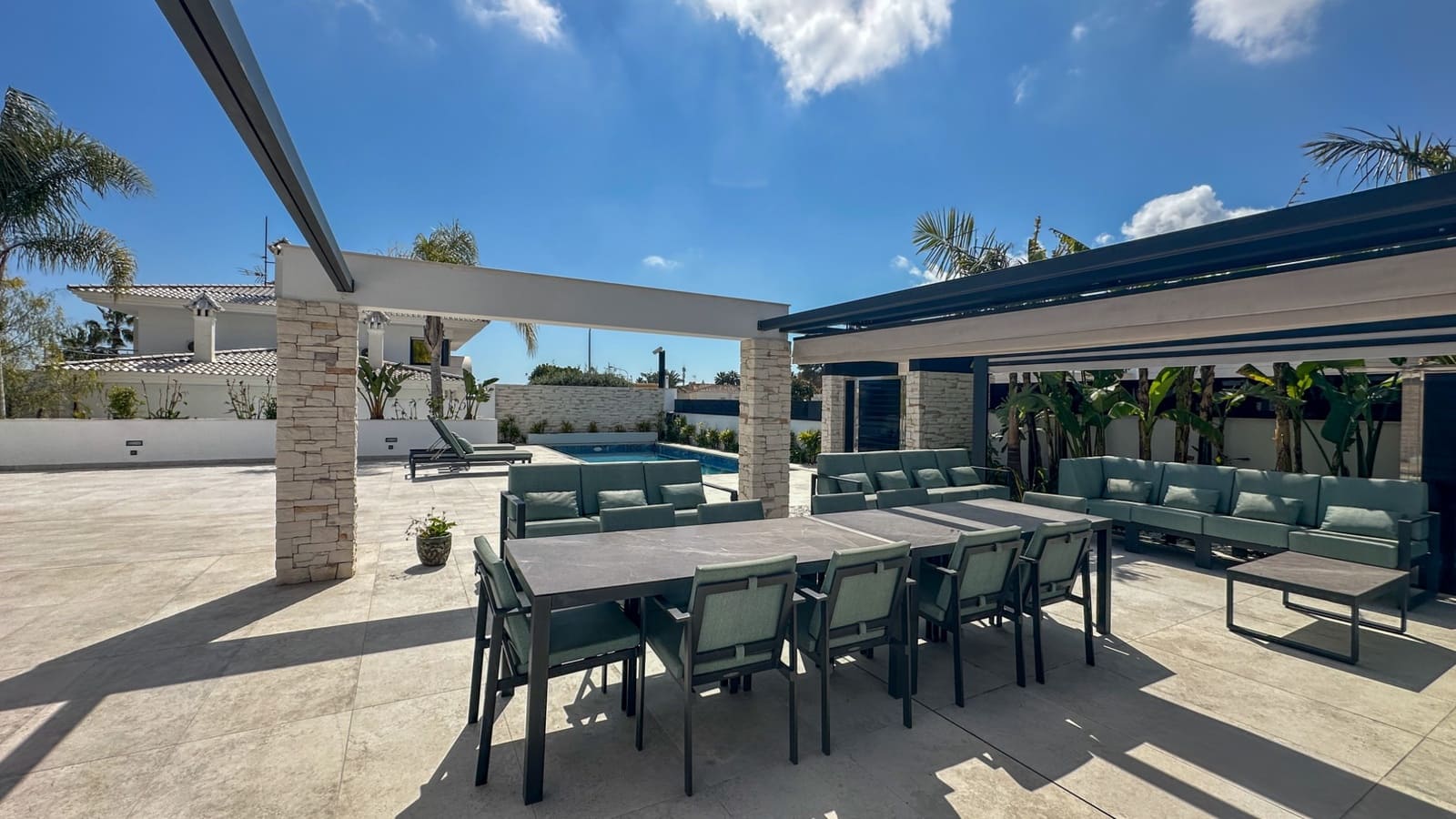 4 slaapkamer Villa te koop in Villamartin met zwembad garage - € 2.950.000 (Ref: 9715591)