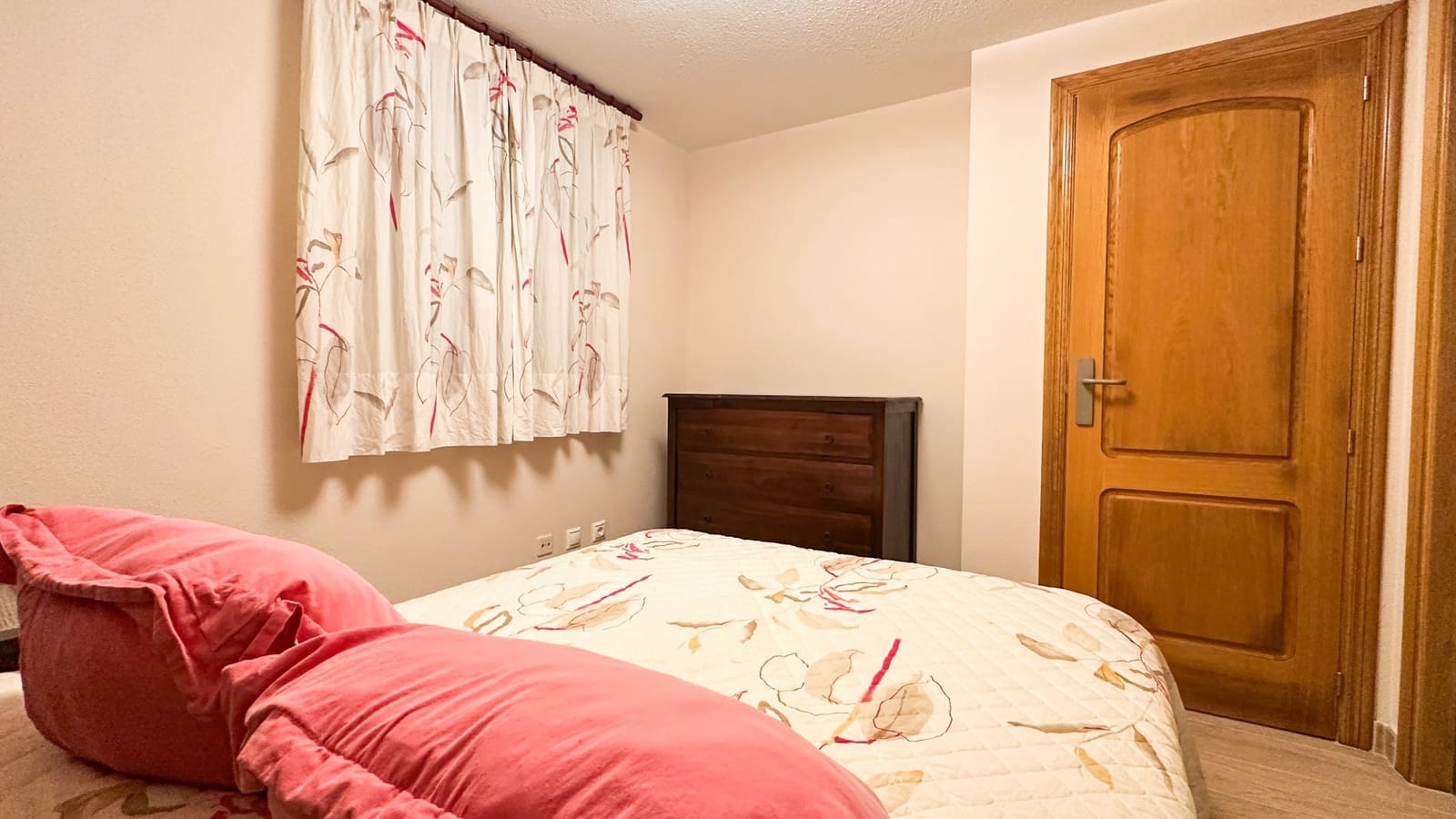 4 camera da letto Appartamento sulla Spiaggia in vendita in Torrevieja con piscina - 680.000 € (Rif: 9720301)