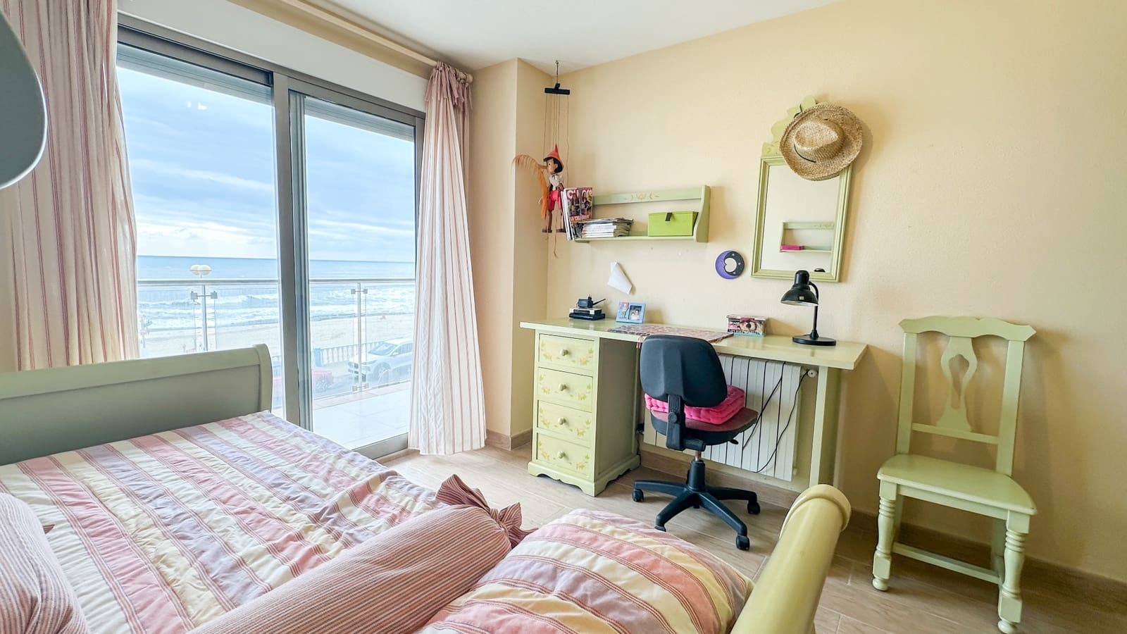 4 camera da letto Appartamento sulla Spiaggia in vendita in Torrevieja con piscina - 680.000 € (Rif: 9720301)