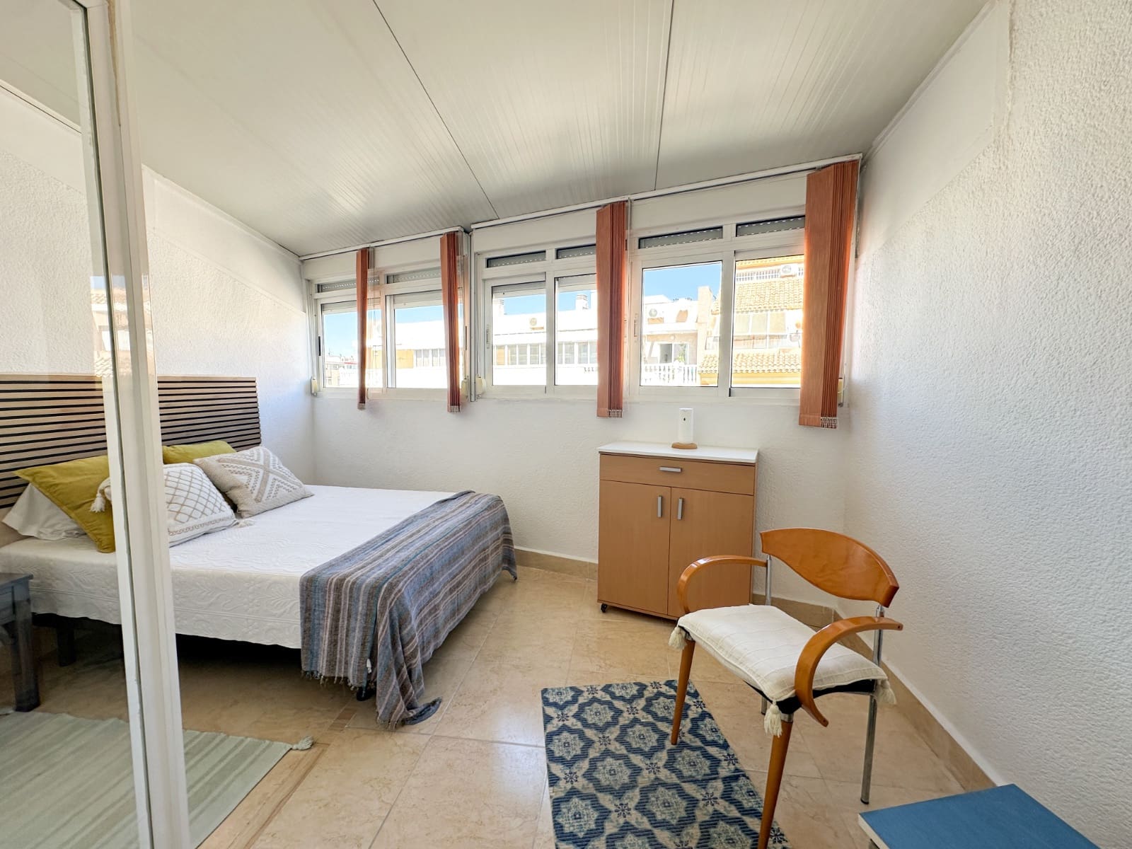 Studio for sale in Torrevieja with garage - € 127,000 (Ref: 9733754)