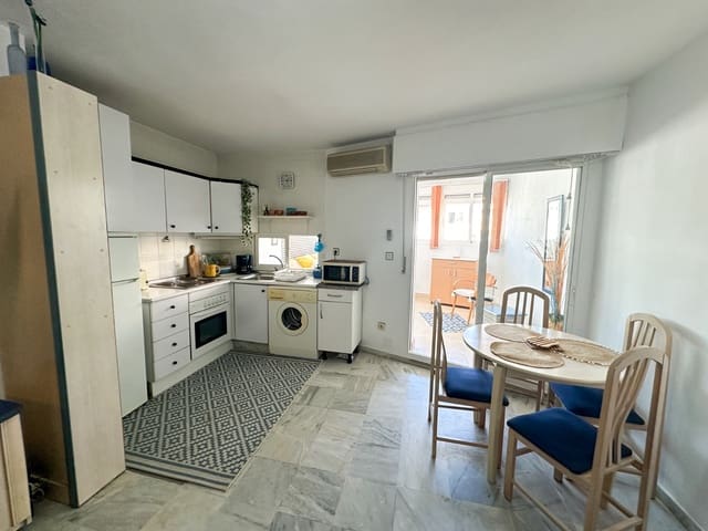 Studio for sale in Centro, Torrevieja with garage - € 127,000 (Ref: 9733754)