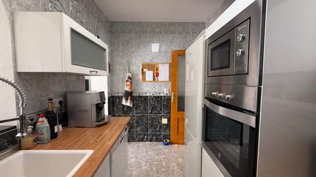 3 sypialnia Dom na sprzedaż w El Chaparral - La Siesta - La Torreta, Torrevieja z basenem garażem - 389 000 € (Ref: 9806948)