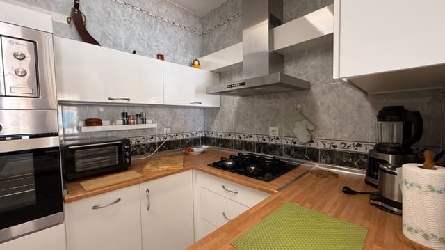 3 sypialnia Dom na sprzedaż w El Chaparral - La Siesta - La Torreta, Torrevieja z basenem garażem - 389 000 € (Ref: 9806948)