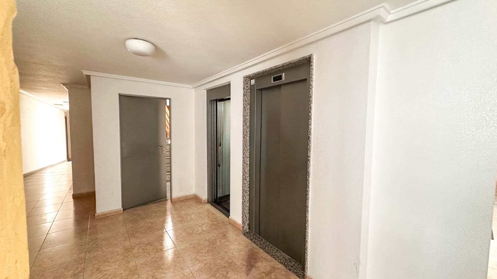 3 chambre Appartement à vendre à Torrevieja avec piscine - 199 900 € (Ref: 9806949)