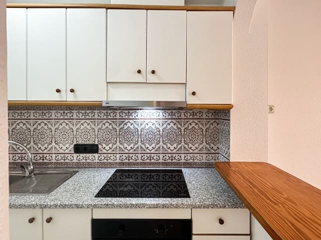 2 soveværelse Lejlighed til salg i Playa Flamenca, Orihuela med swimmingpool - € 185.000 (Ref: 9829740)