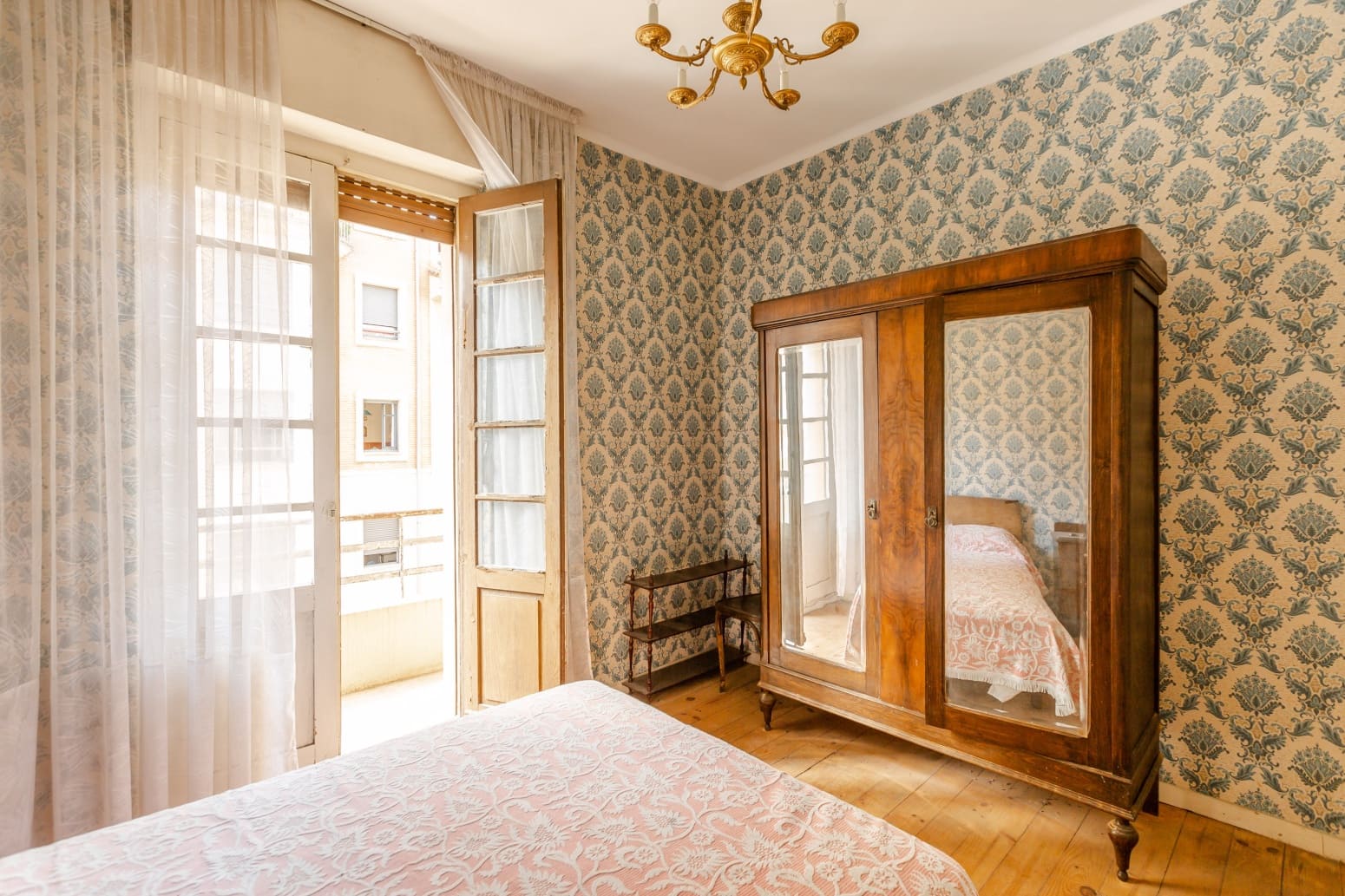 4 bedroom Flat for sale in Pamplona / Iruna - € 380,000 (Ref: 10003556)