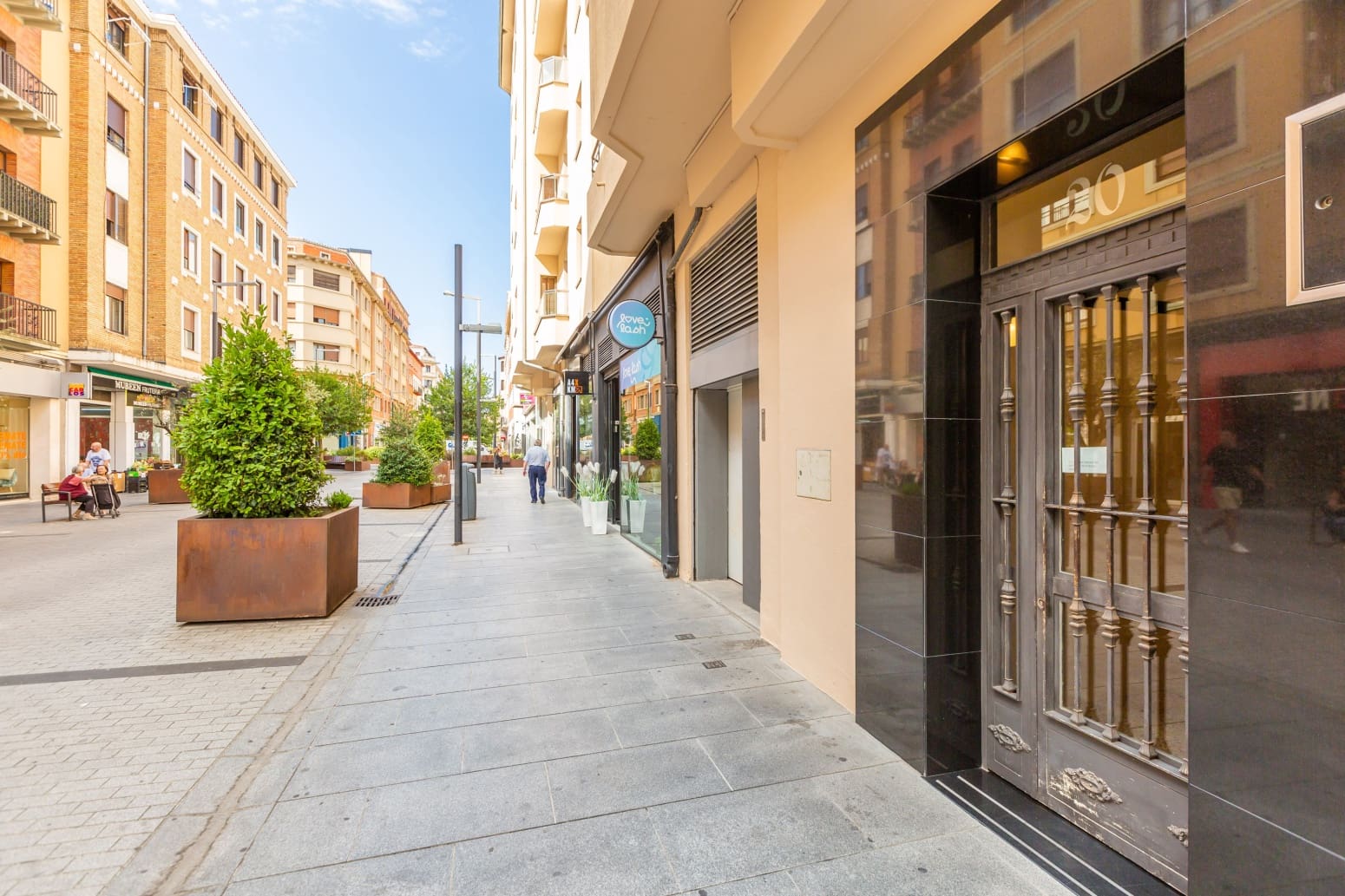 4 bedroom Flat for sale in Pamplona / Iruna - € 380,000 (Ref: 10003556)