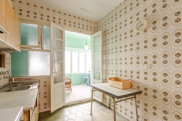 4 bedroom Flat for sale in Pamplona / Iruña - € 380,000 (Ref: 10003556)