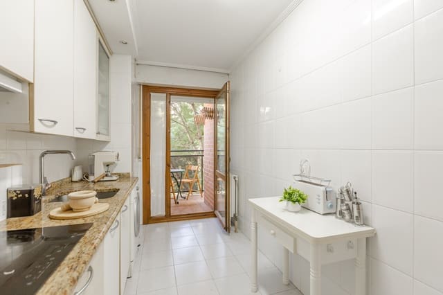 3 sypialnia Mieszkanie na sprzedaż w Pampeluna z garażem - 285 000 € (Ref: 10005224)