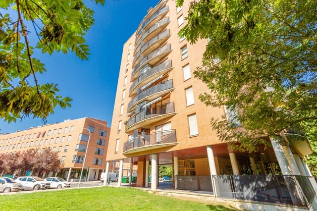 3 sypialnia Mieszkanie na sprzedaż w Pampeluna z garażem - 285 000 € (Ref: 10005224)