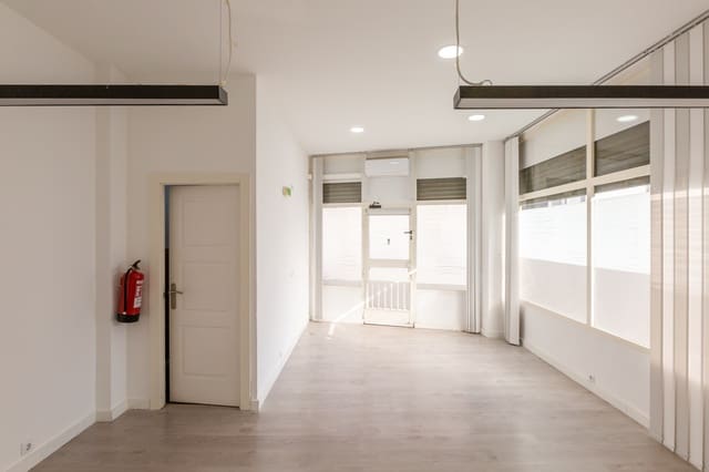 Commercieel te koop in Pamplona - € 64.000 (Ref: 10012949)