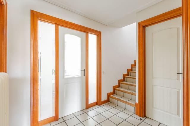 3 bedroom Villa for sale in Zizur Mayor / Zizur Nagusia with garage - € 520,000 (Ref: 10017183)