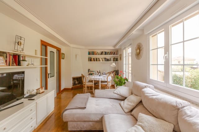 3 bedroom Villa for sale in Zizur Mayor / Zizur Nagusia with garage - € 520,000 (Ref: 10017183)