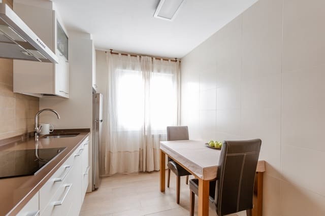 3 bedroom Flat for sale in Pamplona / Iruña - € 215,000 (Ref: 10017184)