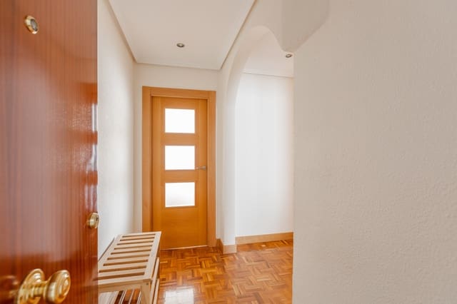 3 bedroom Flat for sale in Pamplona / Iruña - € 215,000 (Ref: 10017184)