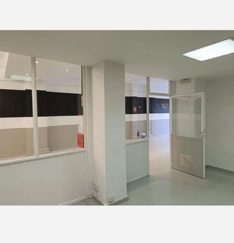Commercieel te huur in Pamplona - € 1.200 (Ref: 10020307)