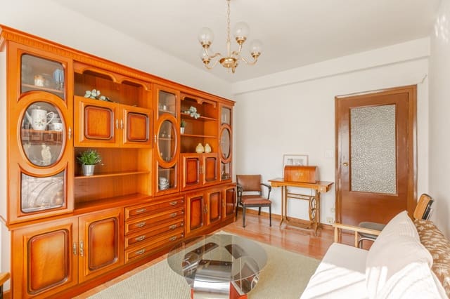 4 makuuhuone Asunto myytävänä paikassa Burlada - 220 000 € (Ref: 10022108)