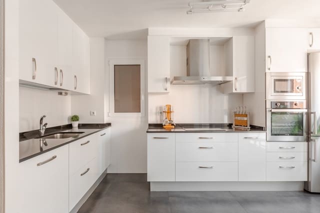 3 sovrum Lägenhet till salu i Pamplona med garage - 345 000 € (Ref: 10023672)