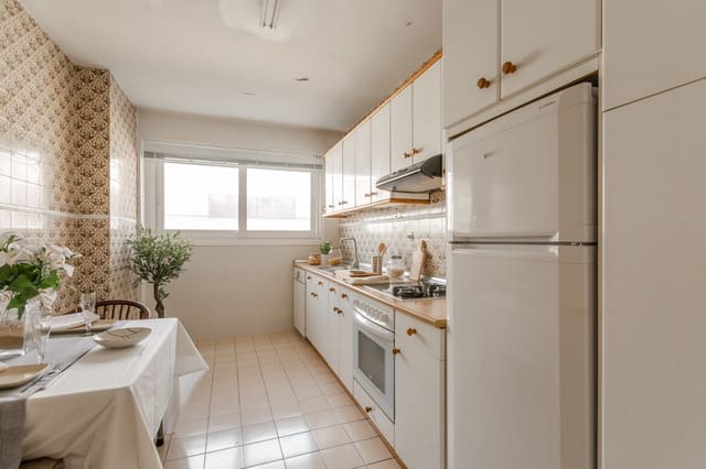 3 sovrum Lägenhet till salu i Pamplona - 215 000 € (Ref: 10026928)