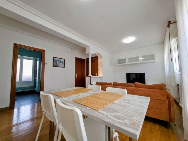 2 sovrum Lägenhet att hyra i Pamplona - 750 € (Ref: 10033541)
