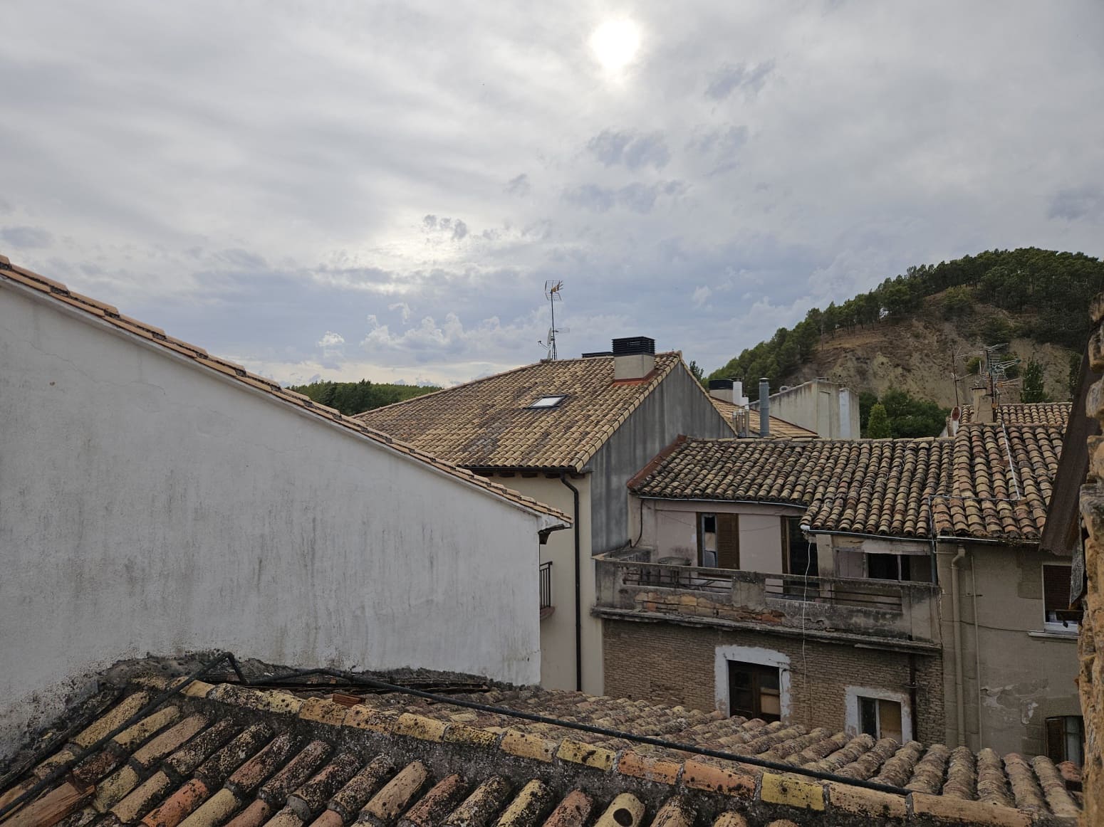 6 bedroom Villa for sale in Sanguesa - € 98,000 (Ref: 10037096)