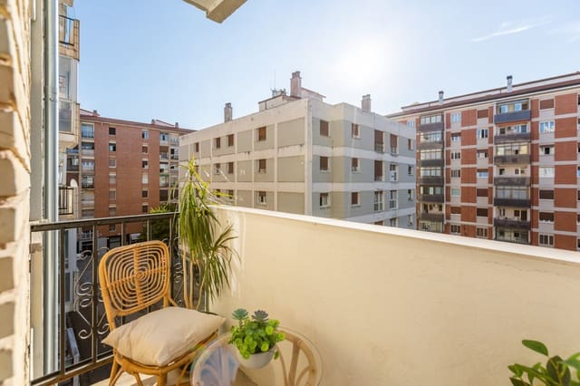 3 slaapkamer Flat te koop in Pamplona met garage - € 280.000 (Ref: 10040710)