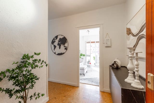 3 slaapkamer Flat te koop in Pamplona met garage - € 280.000 (Ref: 10040710)