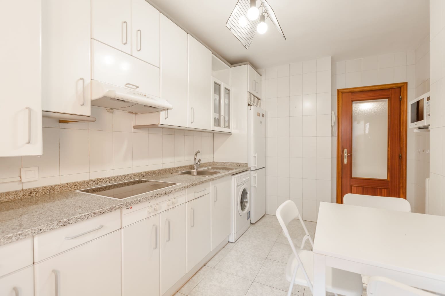 Appartement de 2 chambres à louer à Pampelune - 950 € (Ref: 10044631)
