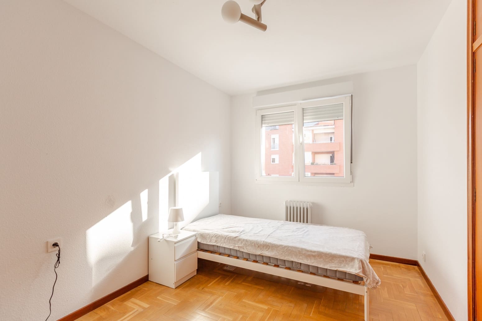 Appartement de 2 chambres à louer à Pampelune - 950 € (Ref: 10044631)