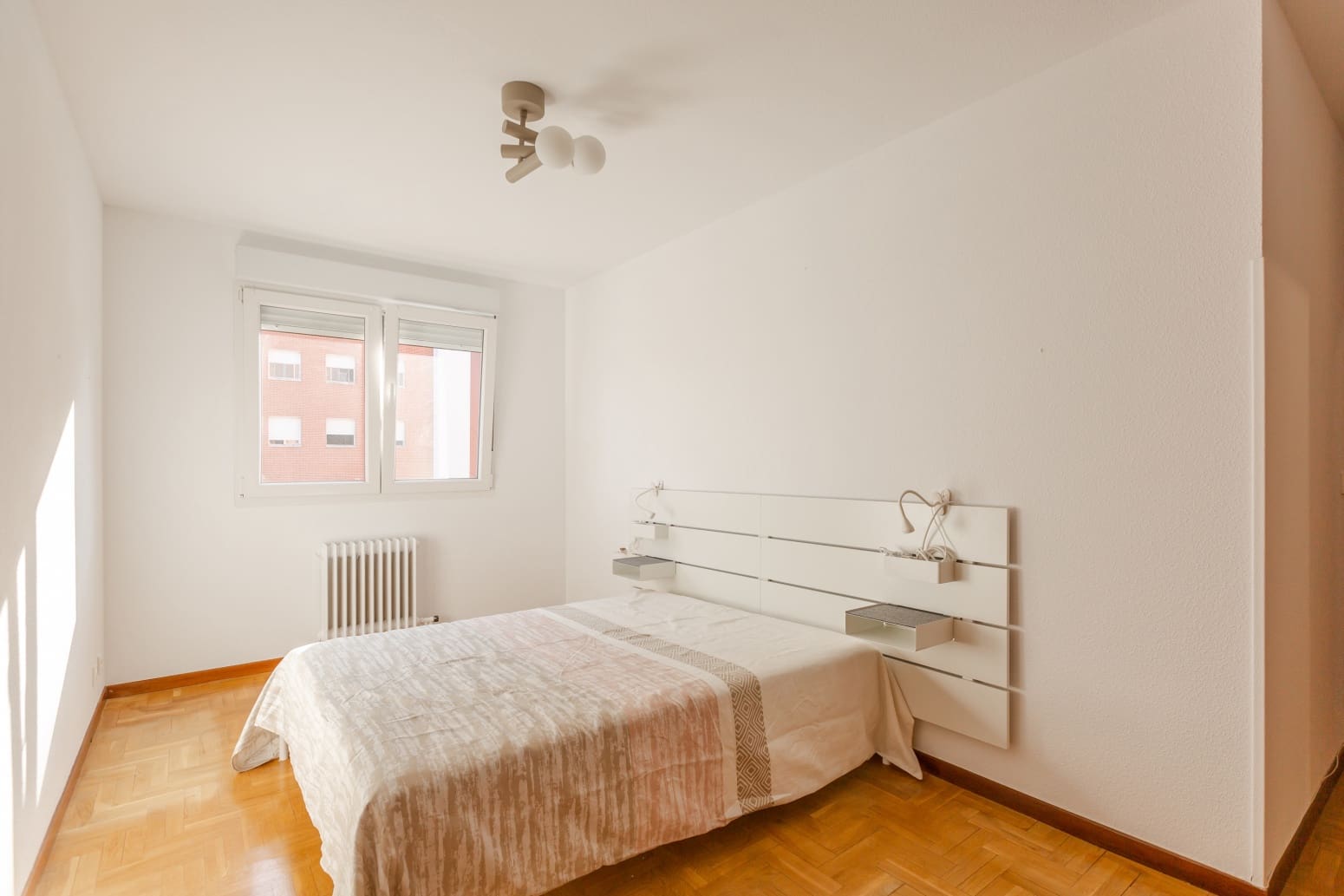 Appartement de 2 chambres à louer à Pampelune - 950 € (Ref: 10044631)