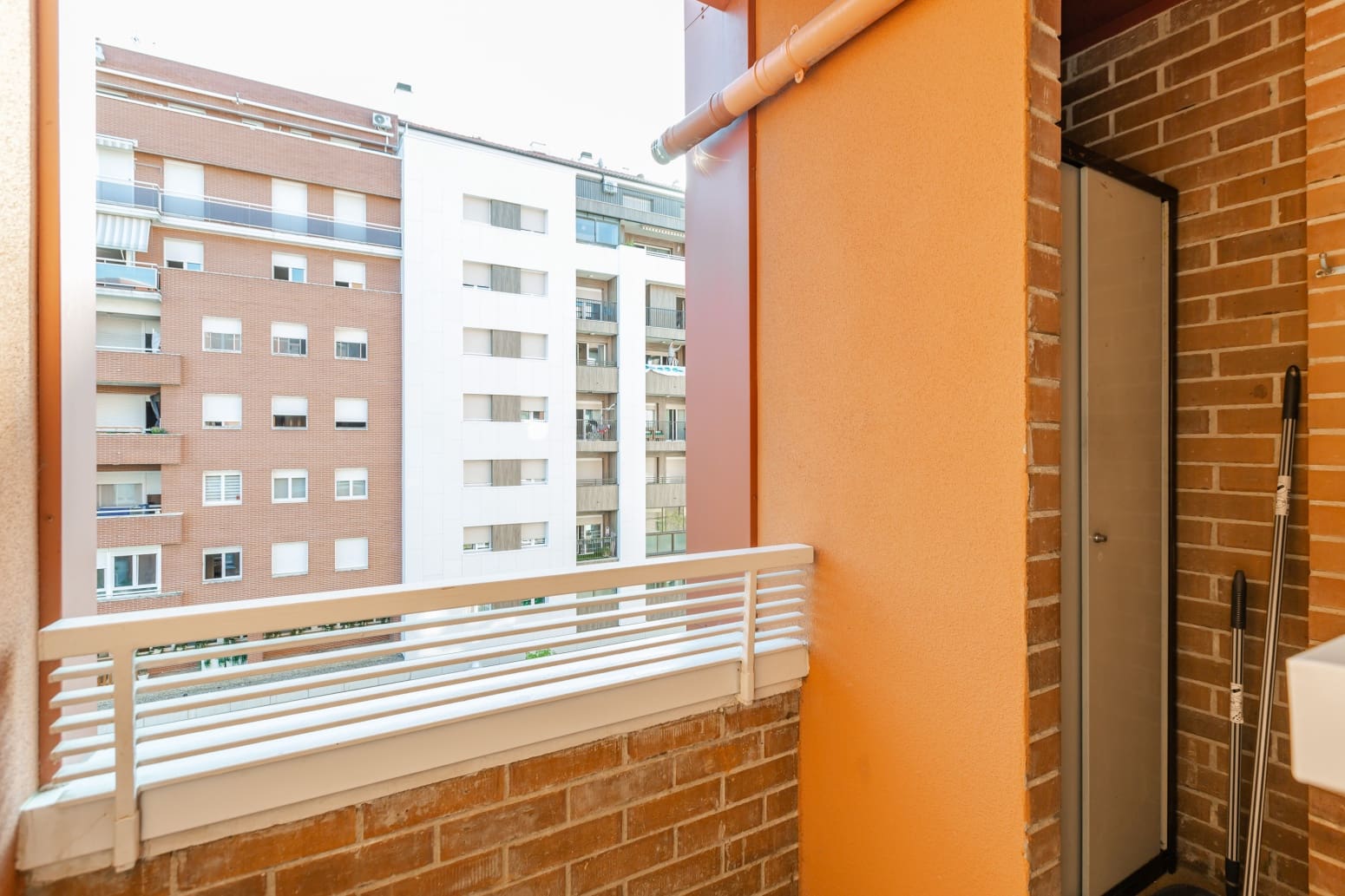 Appartement de 2 chambres à louer à Pampelune - 950 € (Ref: 10044631)