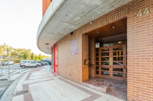Appartement de 2 chambres à louer à Pampelune - 950 € (Ref: 10044631)