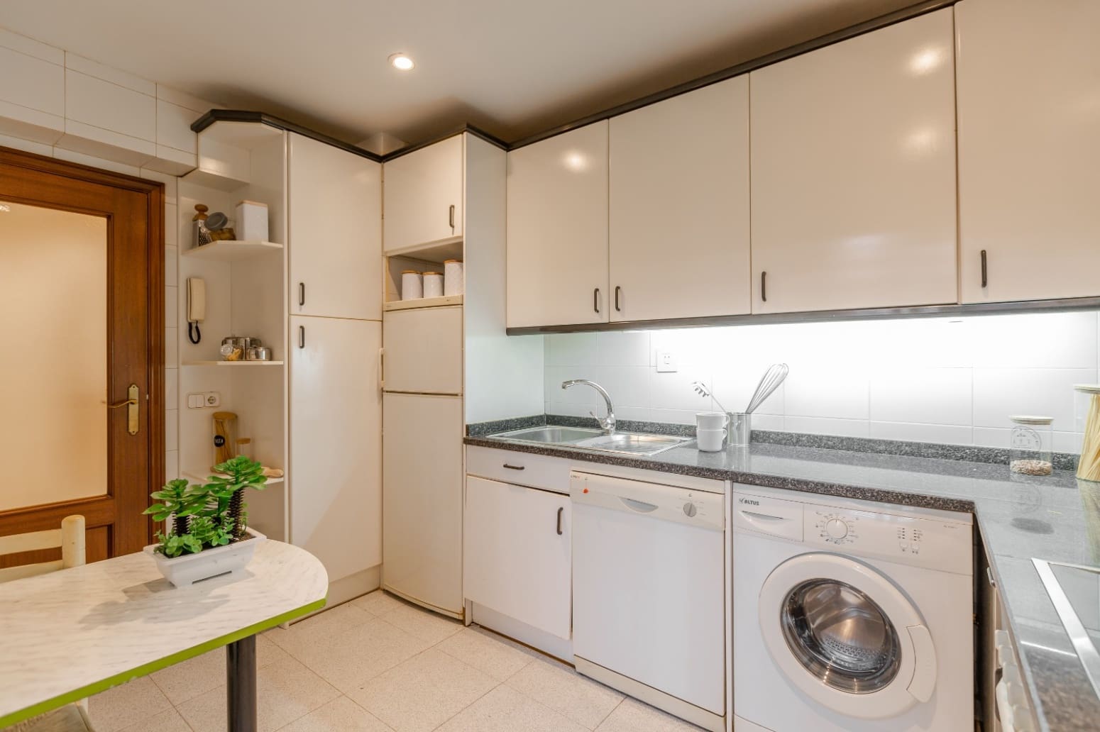 2 sypialnia Mieszkanie na sprzedaż w Baranain z garażem - 254 900 € (Ref: 10067220)