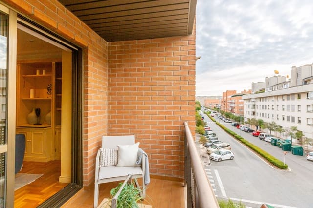2 soveværelse Lejlighed til salg i Barañain med garage - € 254.900 (Ref: 10067220)