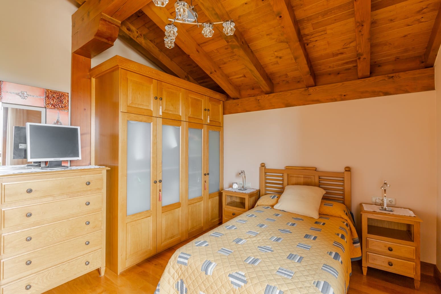 5 sovrum Villa till salu i Aizoain med garage - 691 000 € (Ref: 10075423)
