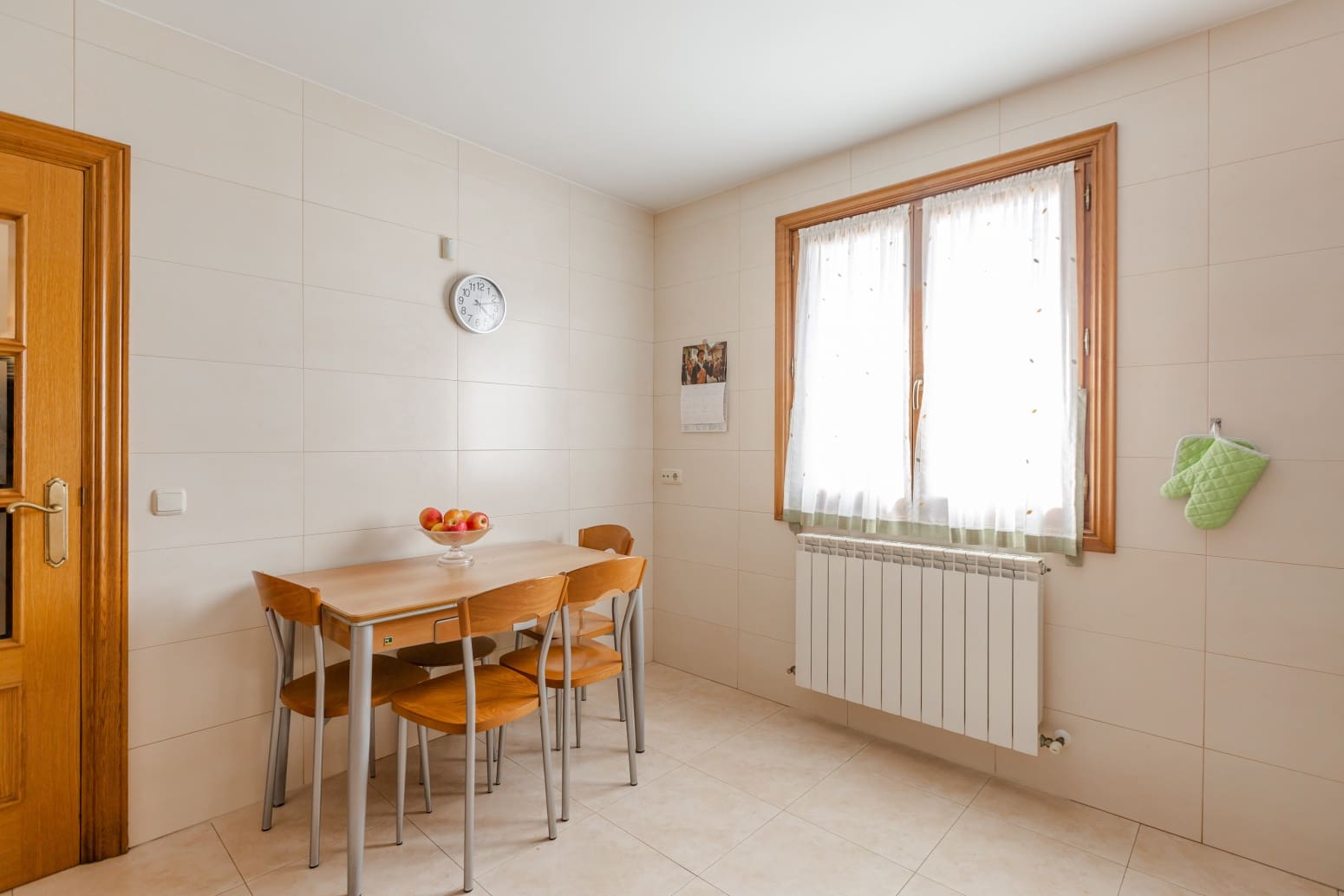 5 sovrum Villa till salu i Aizoain med garage - 691 000 € (Ref: 10075423)