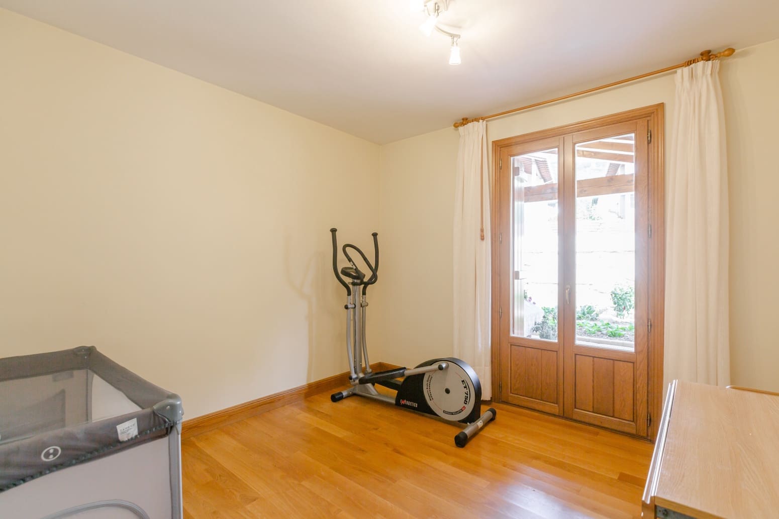 5 sovrum Villa till salu i Aizoain med garage - 691 000 € (Ref: 10075423)