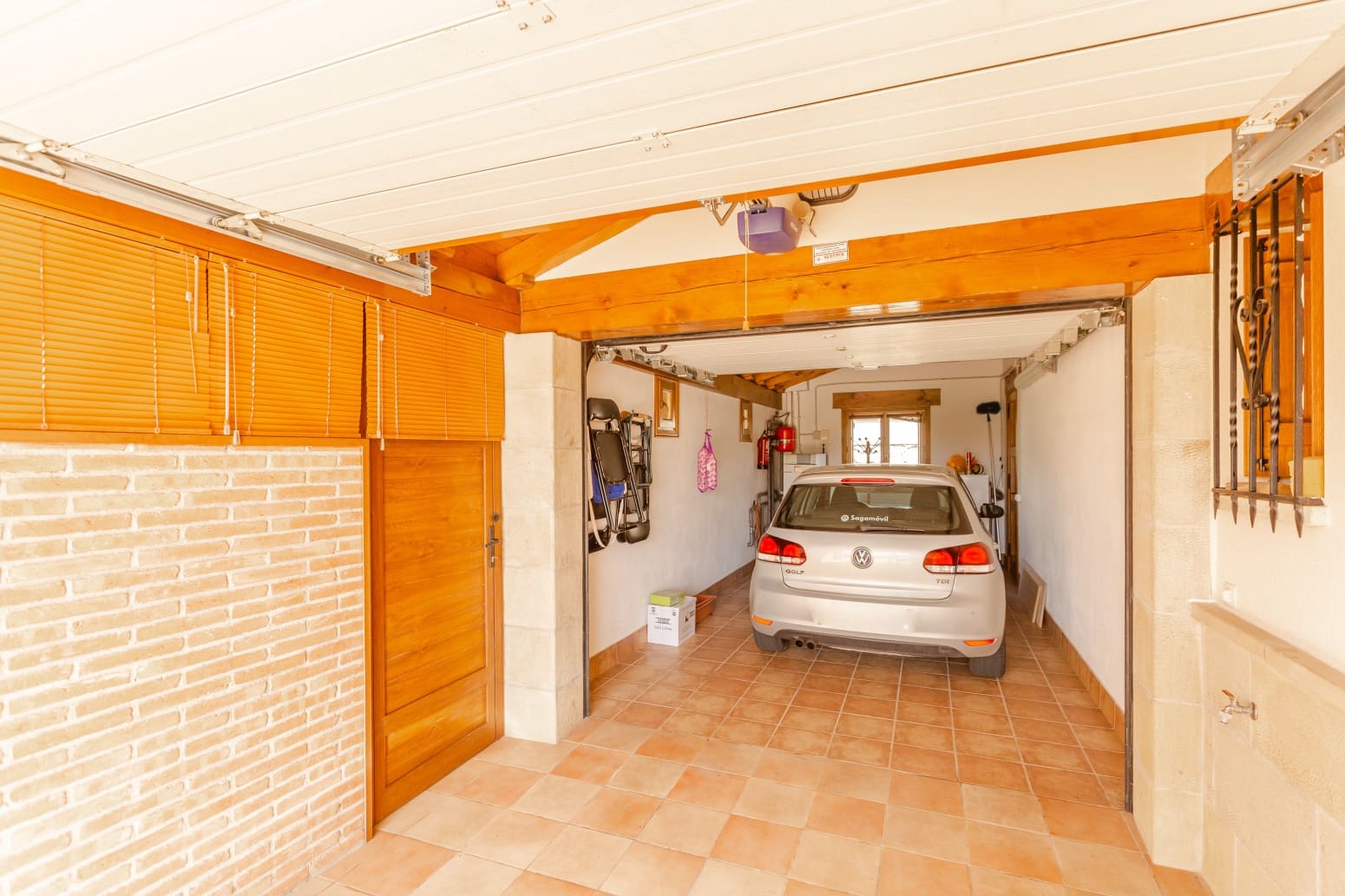 5 sovrum Villa till salu i Aizoain med garage - 691 000 € (Ref: 10075423)