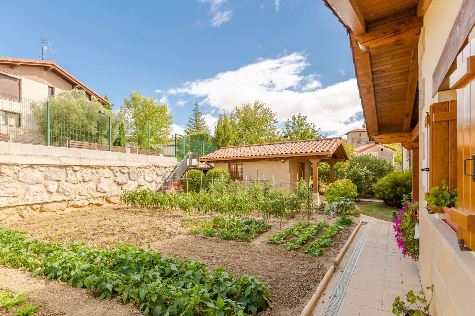 5 sovrum Villa till salu i Aizoain med garage - 691 000 € (Ref: 10075423)