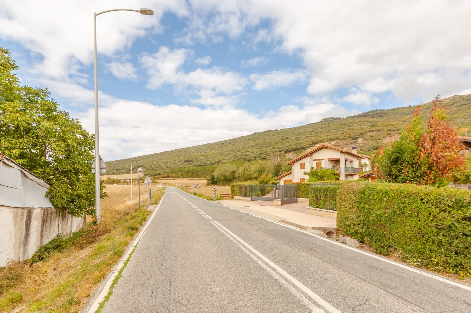 5 sovrum Villa till salu i Aizoain med garage - 691 000 € (Ref: 10075423)