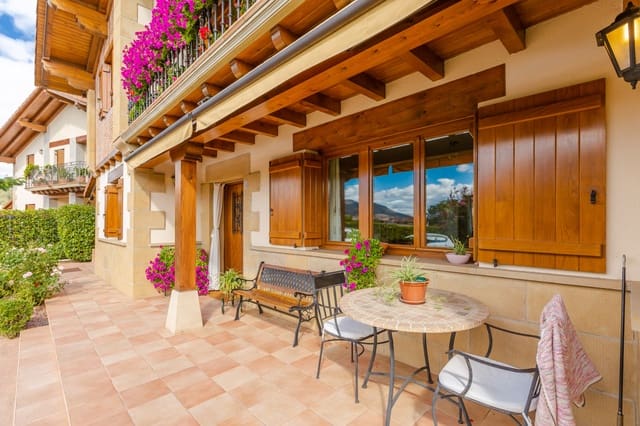 5 sovrum Villa till salu i Aizoain, Berrioplano med garage - 691 000 € (Ref: 10075423)