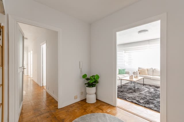 4 chambre Appartement à vendre à Pampelune avec garage - 459 000 € (Ref: 10101895)