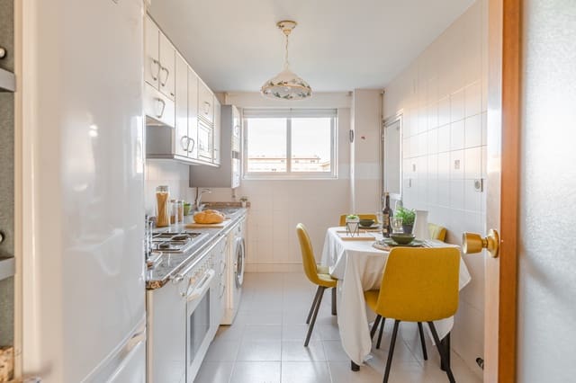 3 chambre Appartement à vendre à Pampelune avec garage - 265 000 € (Ref: 10101897)