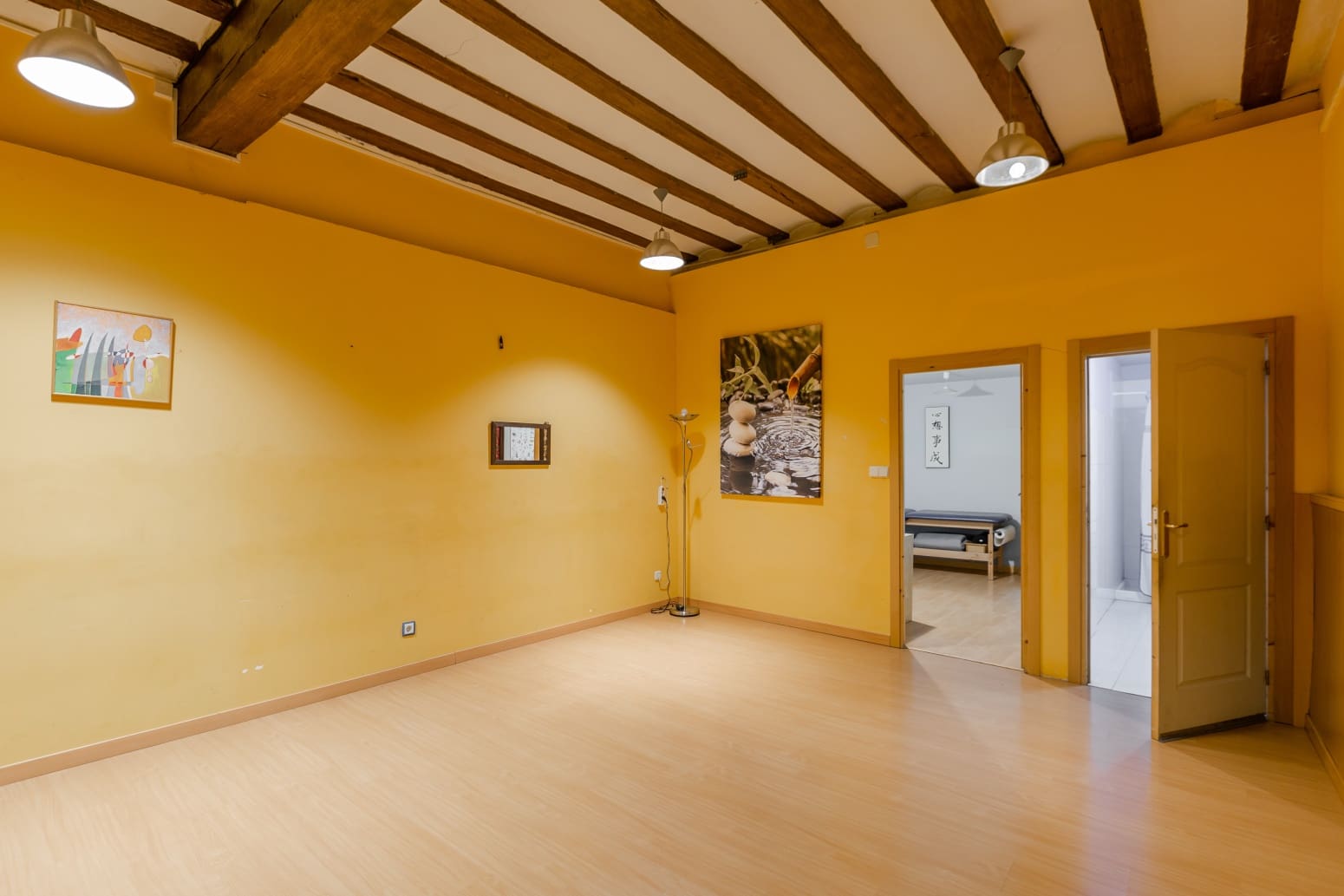 Commercial for sale in Pamplona / Iruna - € 239,000 (Ref: 10109049)
