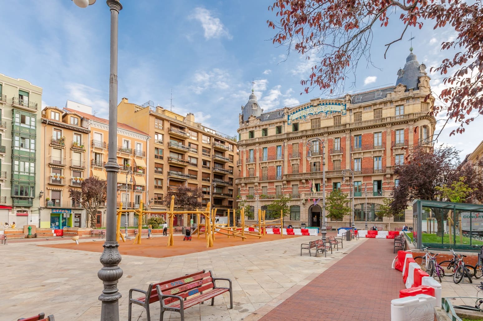 Commercial for sale in Pamplona / Iruna - € 239,000 (Ref: 10109049)