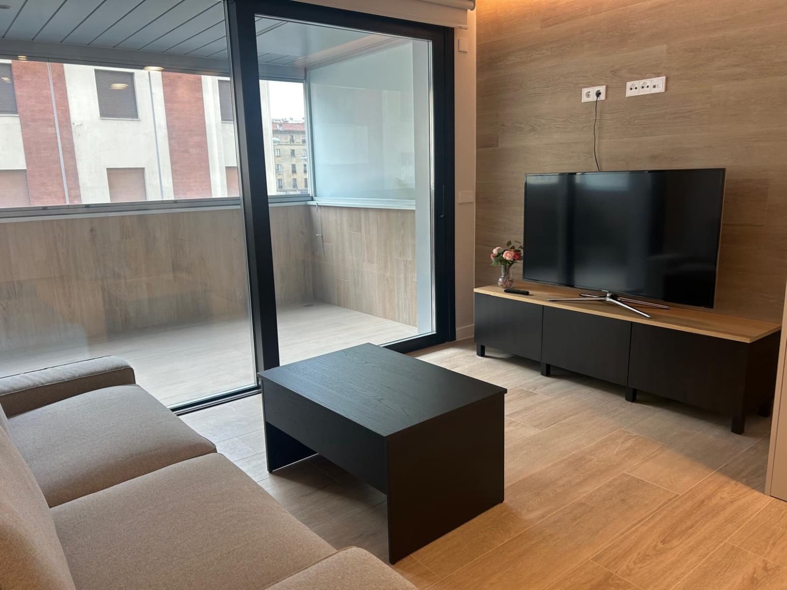 1 bedroom Flat for rent in Pamplona / Iruna with garage - € 1,150 (Ref: 10109050)