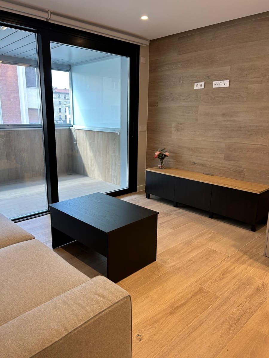1 bedroom Flat for rent in Pamplona / Iruna with garage - € 1,150 (Ref: 10109050)