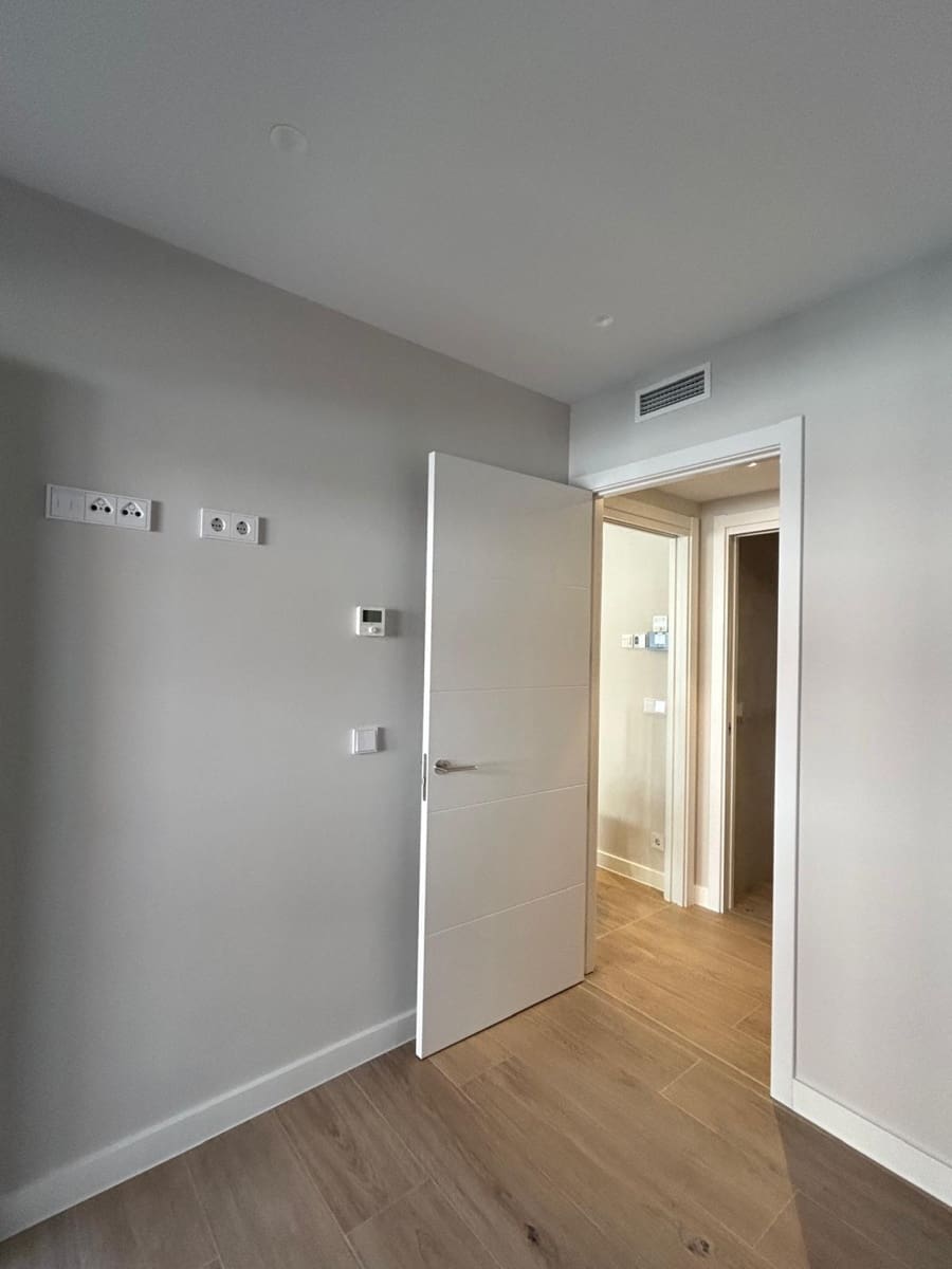 1 bedroom Flat for rent in Pamplona / Iruna with garage - € 1,150 (Ref: 10109050)